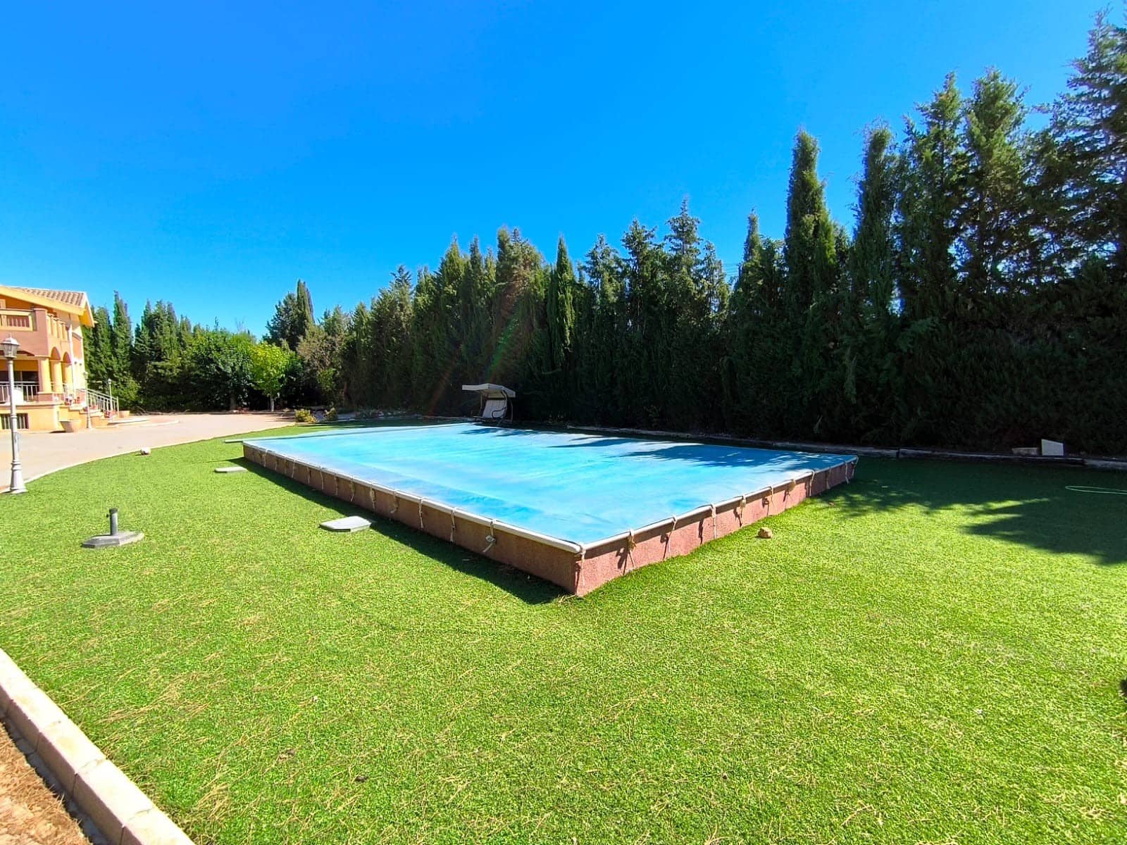 6 bedroom Villa for sale in Yecla with pool garage - € 550,000 (Ref: 10104275)