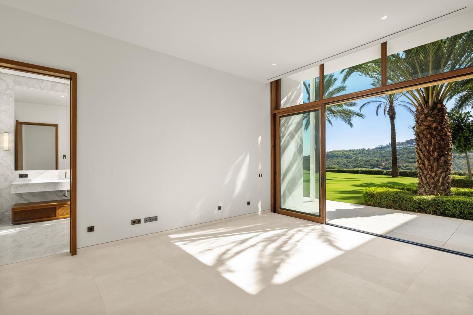6 soverom Villa til salgs i Casares med svømmebasseng garasje - € 8 700 000 (Ref: 10112471)