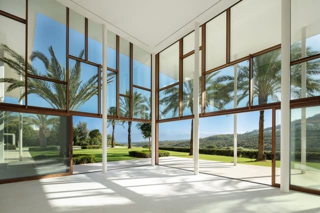 6 soverom Villa til salgs i Casares Golf - Casares del Sol, Casares med svømmebasseng garasje - € 8 700 000 (Ref: 10112471)