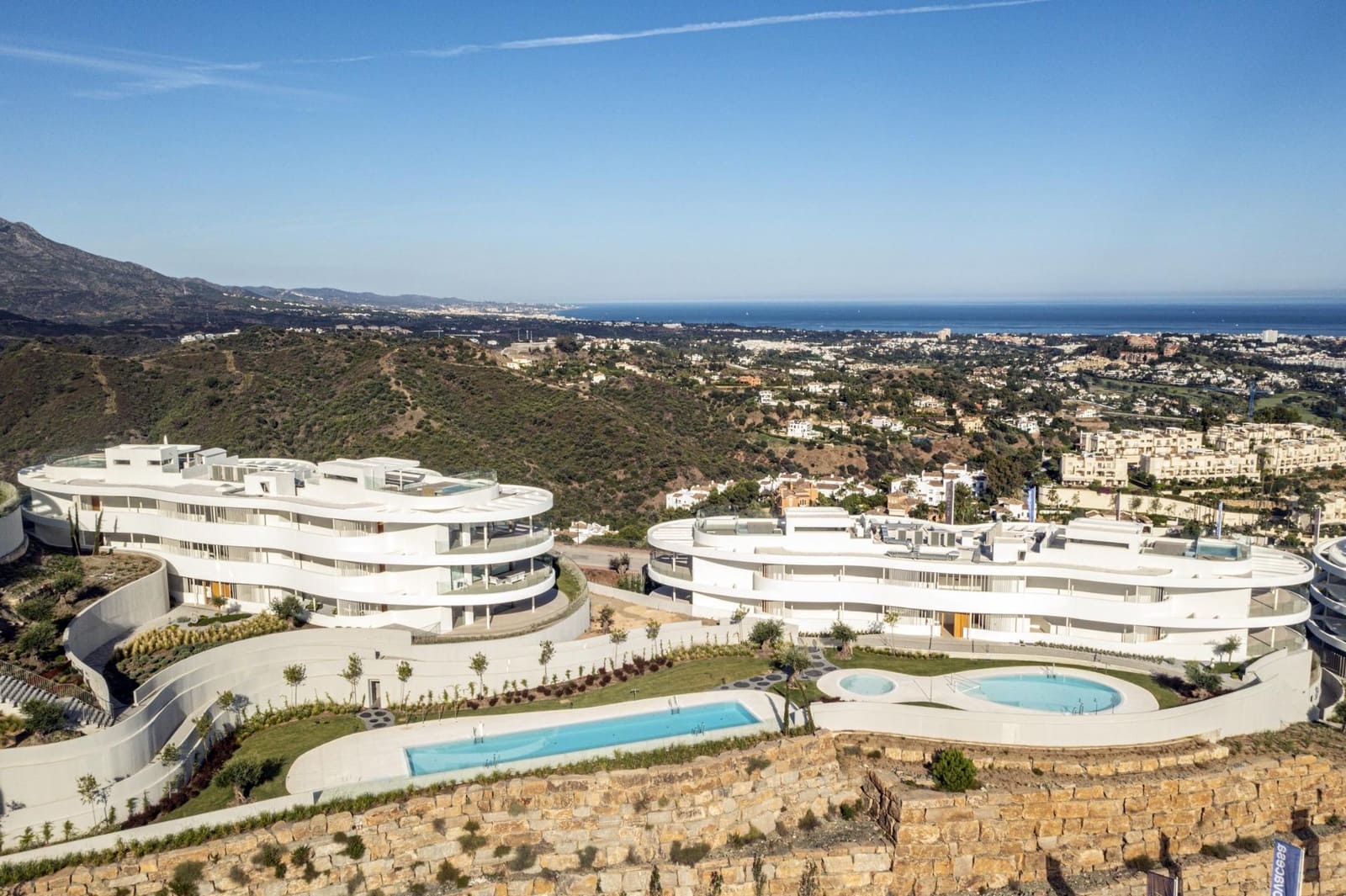 2 quarto Apartamento para venda em Benahavis com piscina garagem - 1 249 000 € (Ref: 10112554)
