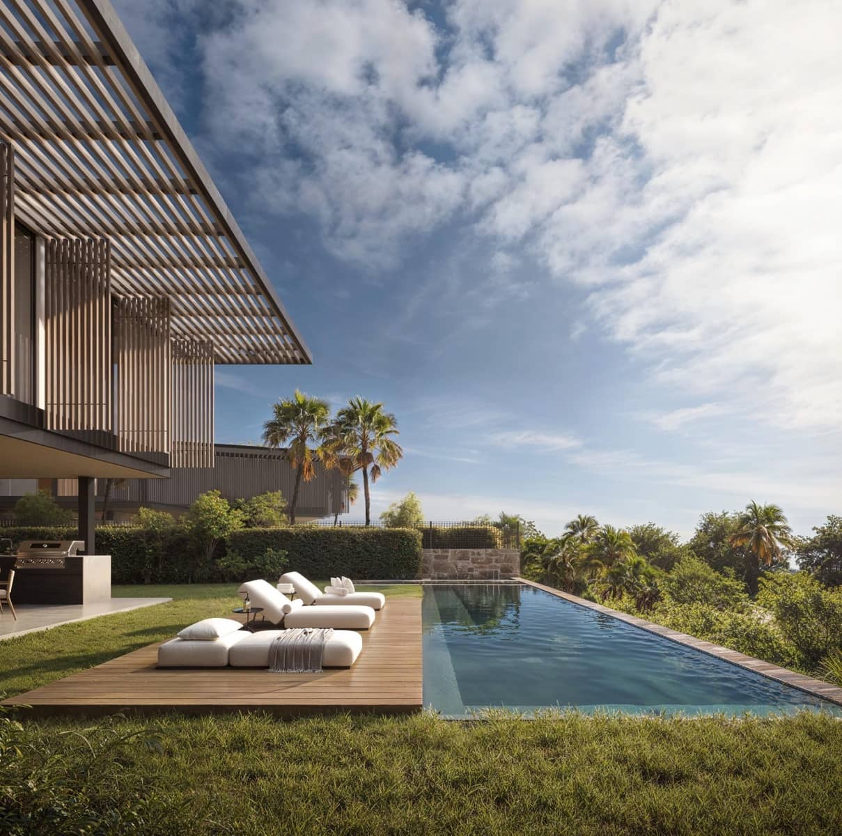 4 bedroom Villa for sale in Nueva Andalucia with pool garage - € 4,800,000 (Ref: 10112601)
