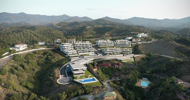 2 sovrum Takvåning till salu i La Concha - Resina Golf, Estepona med pool garage - 990 000 € (Ref: 10112703)