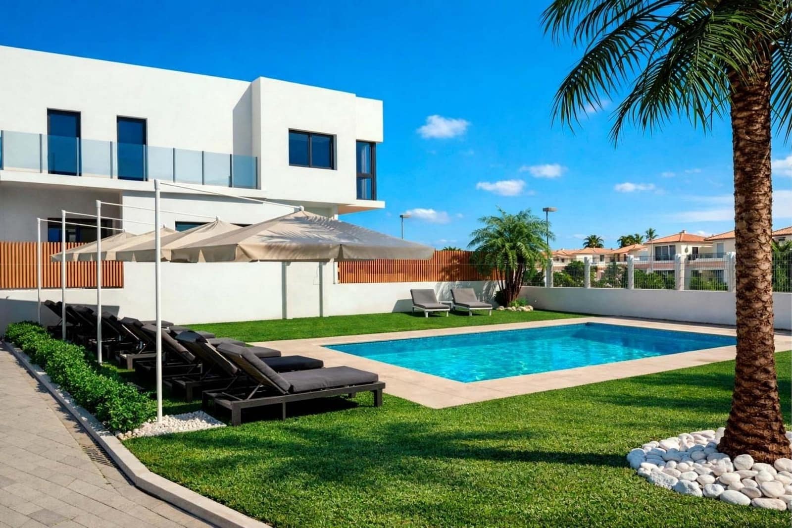 3 bedroom Villa for sale in Moncofa with pool garage - € 560,000 (Ref: 10112981)