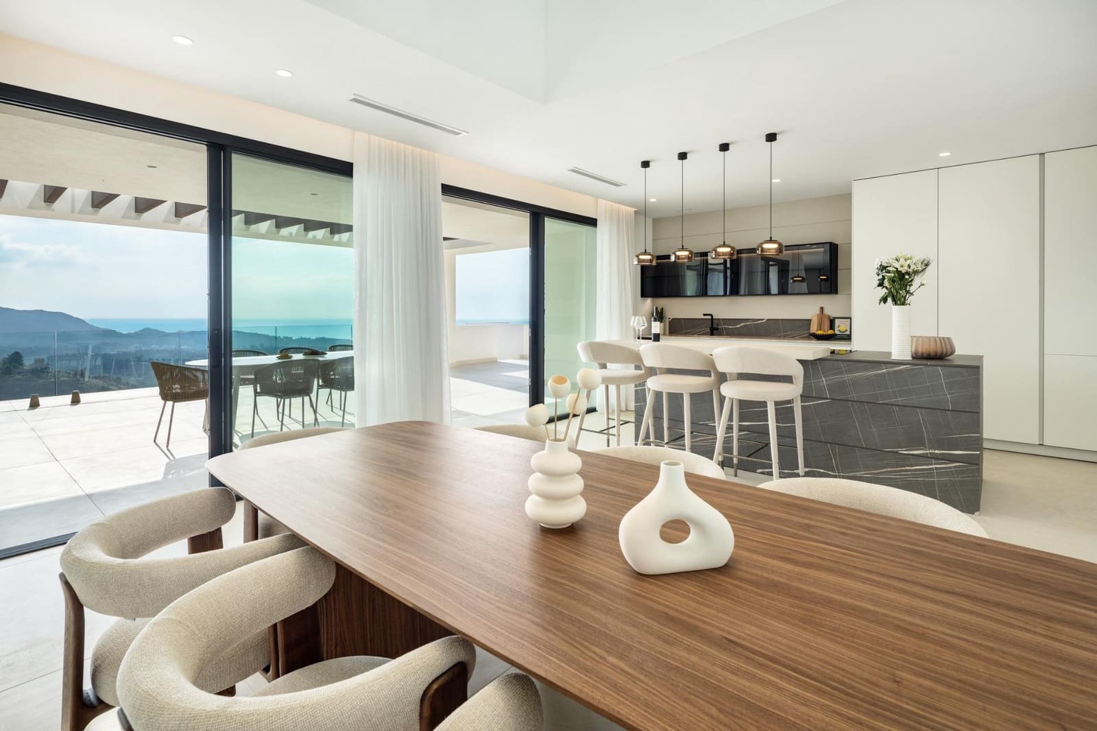 5 soverom Villa til salgs i Malaga by med svømmebasseng garasje - € 2 900 000 (Ref: 10113211)