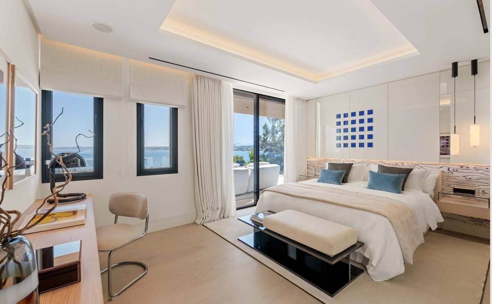 4 bedroom Apartment for sale in Estepona with pool garage - € 5,700,500 (Ref: 10113240)