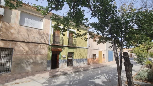 5 soveværelse Byhus til salg i Pinoso - € 178.000 (Ref: 10133622)