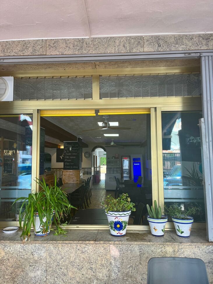 Kommersiell til salgs i Javea / Xabia med garasje - € 475 000 (Ref: 10133639)