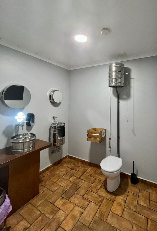 Kommersiell til salgs i Javea / Xabia med garasje - € 475 000 (Ref: 10133639)