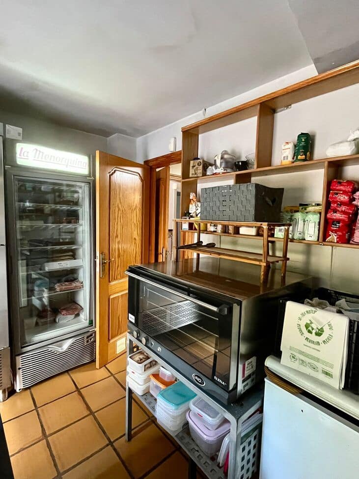 Kommersiell til salgs i Javea / Xabia med garasje - € 475 000 (Ref: 10133639)