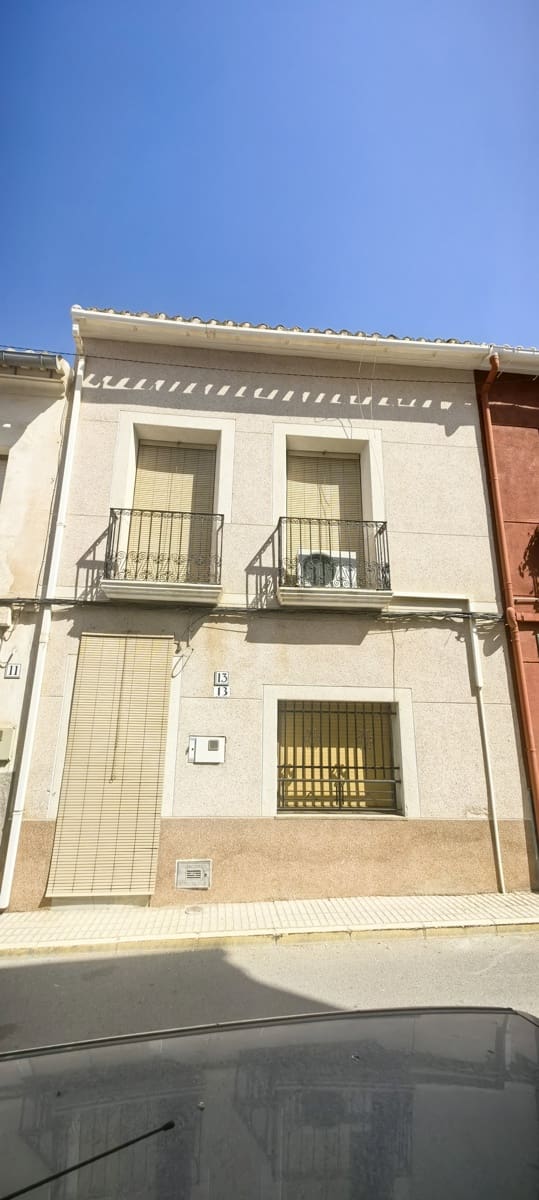3 soverom Hus til salgs i Pinoso - € 95 000 (Ref: 10133647)