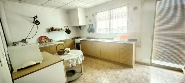 5 makuuhuone Omakotitalo myytävänä paikassa Raspay, Yecla - 84 900 € (Ref: 10133648)