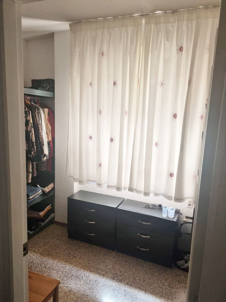 4 bedroom Apartment for sale in Pinoso - € 115,000 (Ref: 10133651)