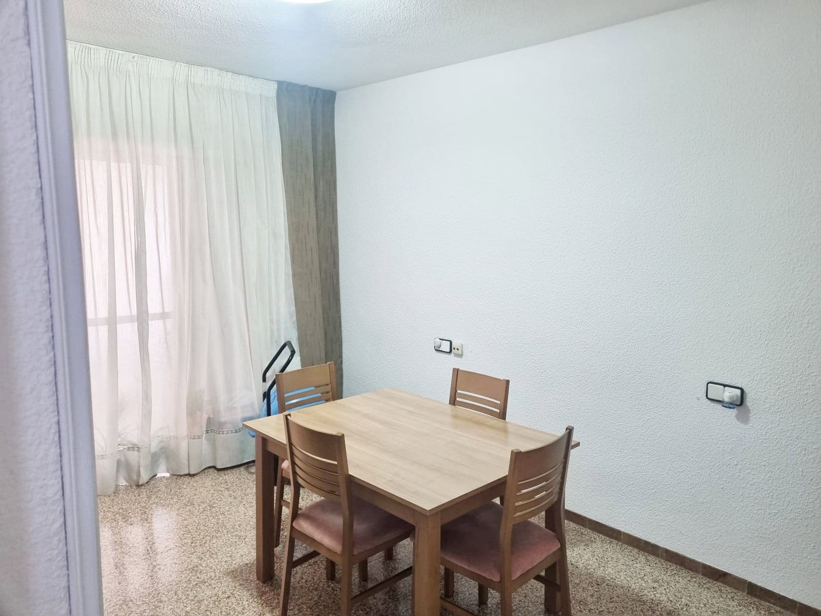 4 bedroom Apartment for sale in Pinoso - € 115,000 (Ref: 10133651)