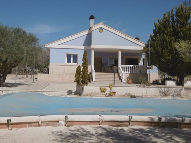 4 sypialnia Willa na sprzedaż w Yecla z basenem - 354 000 € (Ref: 10133654)