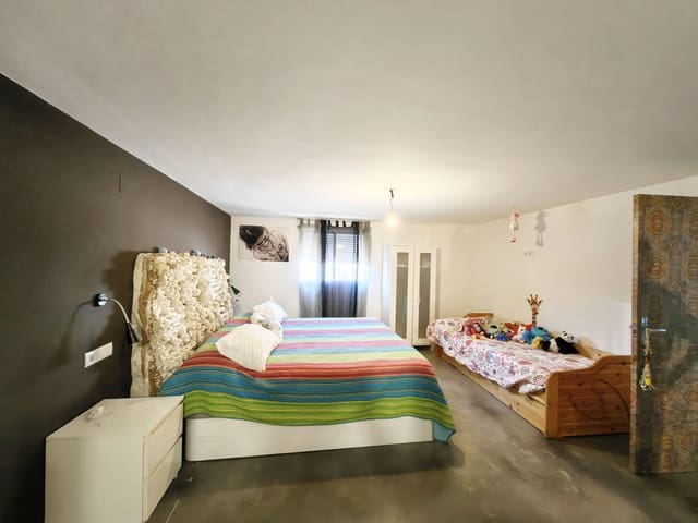 2 soverom Leilighet til salgs i Pinoso med garasje - € 210 000 (Ref: 10133662)