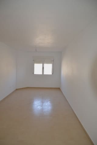 4 soverom Leilighet til salgs i Pinoso med garasje - € 175 000 (Ref: 10133663)