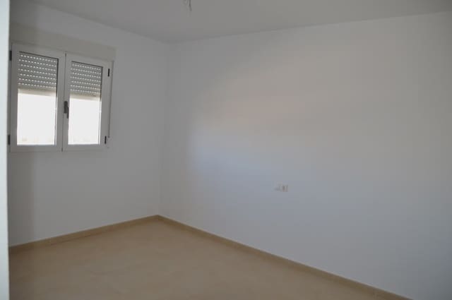 4 soverom Leilighet til salgs i Pinoso med garasje - € 175 000 (Ref: 10133663)