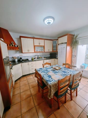 4 soverom Leilighet til salgs i Pinoso med garasje - € 189 000 (Ref: 10133664)