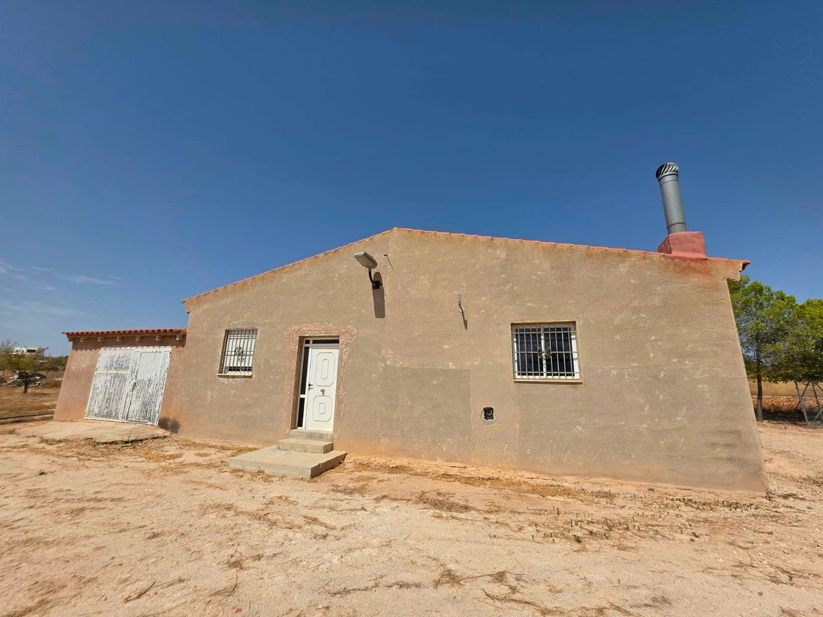 3 bedroom Finca/Country House for sale in Jumilla with garage - € 135,995 (Ref: 10133708)