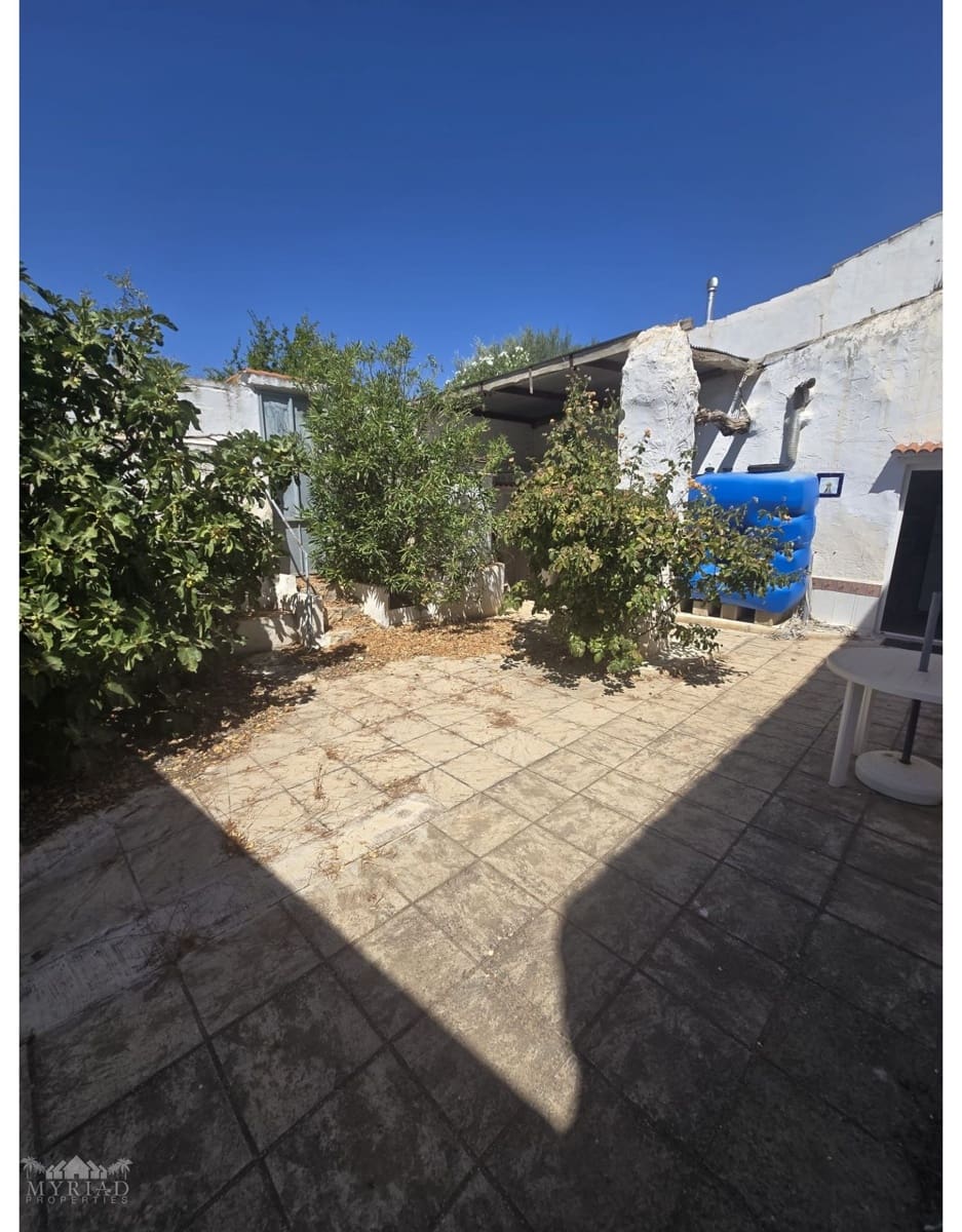 3 bedroom Terraced Villa for sale in Yecla with garage - € 115,000 (Ref: 10133710)