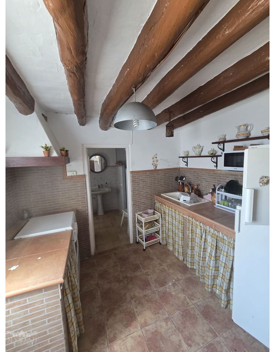 3 bedroom Terraced Villa for sale in Yecla with garage - € 115,000 (Ref: 10133710)