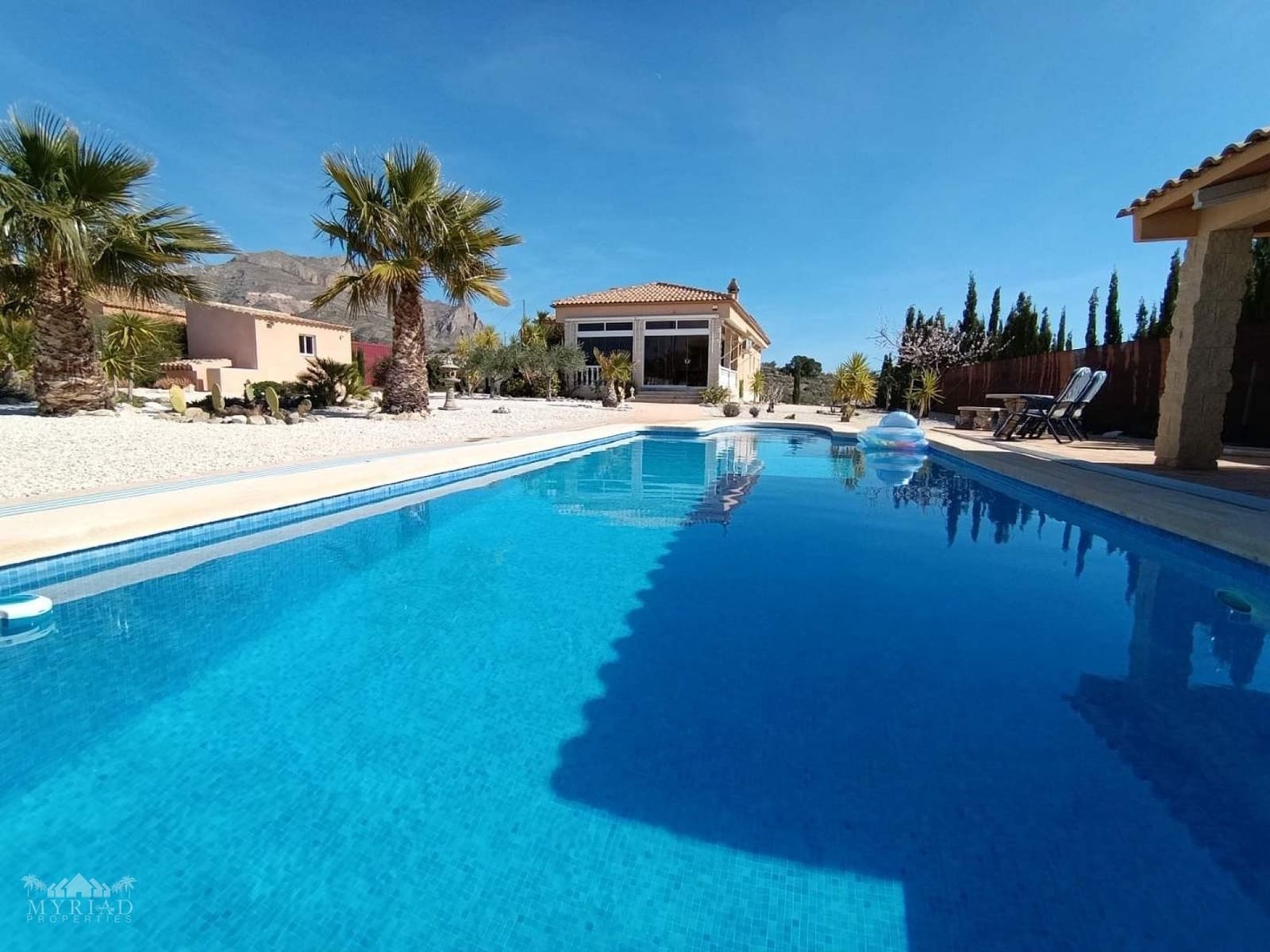3 bedroom Villa for sale in Macisvenda with pool garage - € 349,995 (Ref: 10133711)