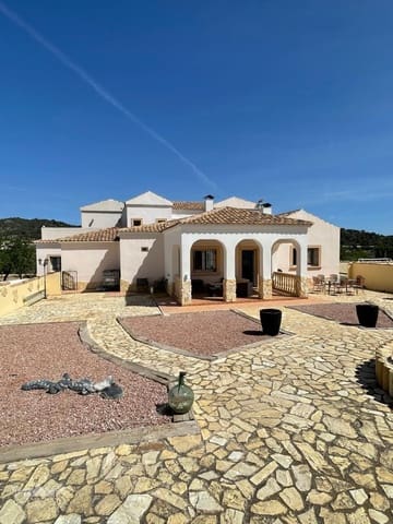 6 quarto Moradia para venda em Encebras, Pinoso com piscina garagem - 649 995 € (Ref: 10133718)