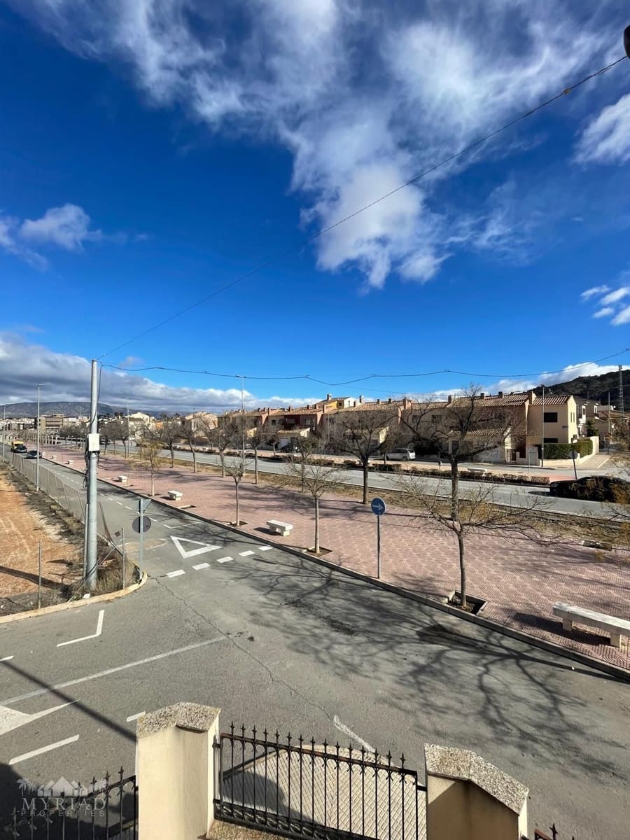 4 soveværelse Villa til salg i Pinoso med garage - € 235.000 (Ref: 10133722)