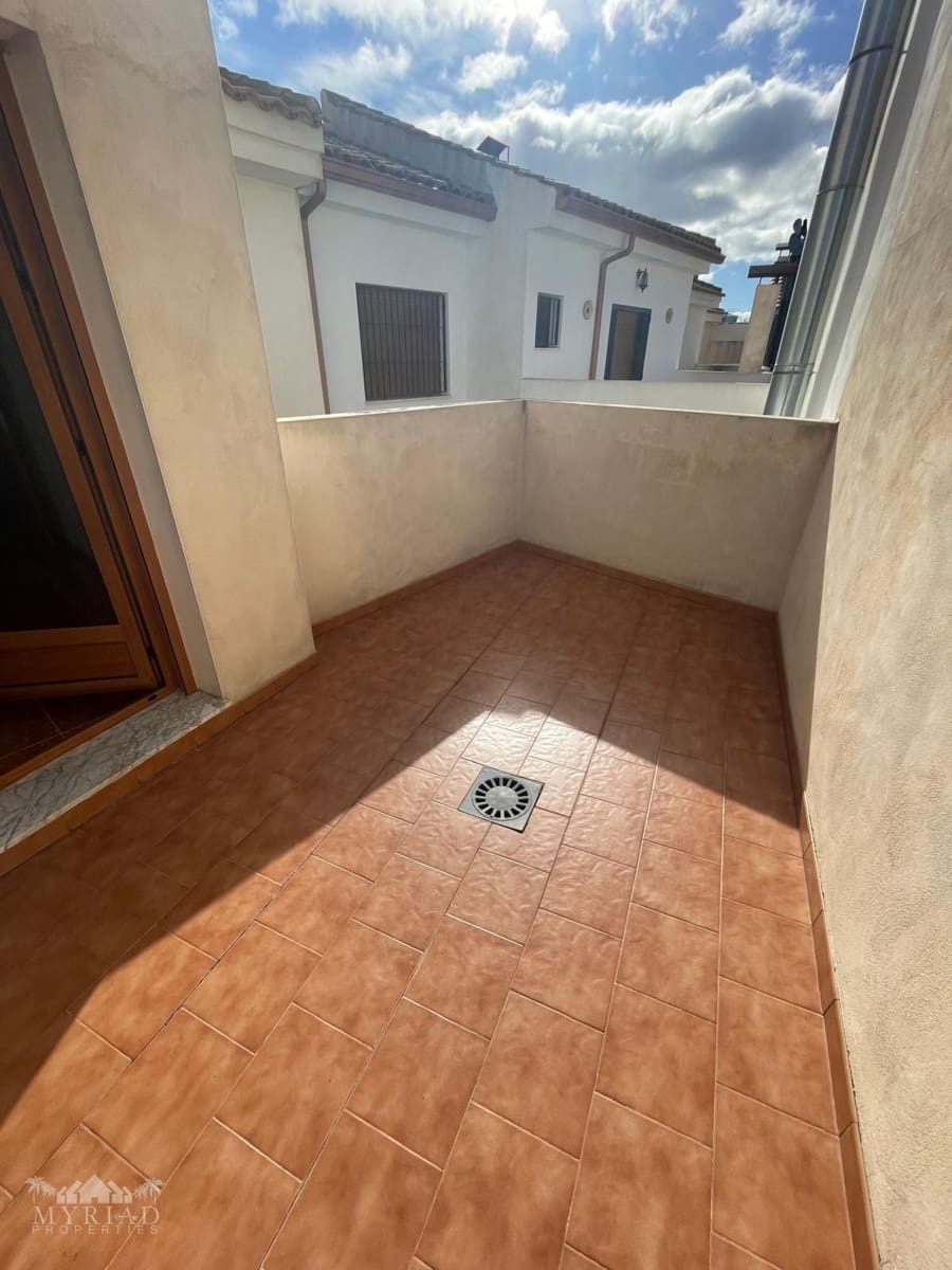 4 soveværelse Villa til salg i Pinoso med garage - € 235.000 (Ref: 10133722)
