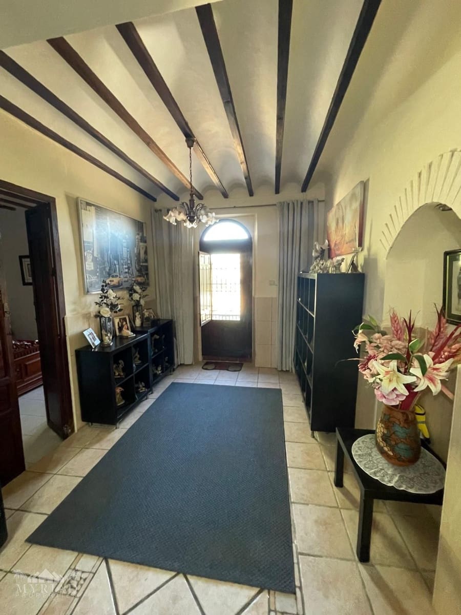 6 bedroom Finca/Country House for sale in Jumilla with pool garage - € 395,000 (Ref: 10133726)