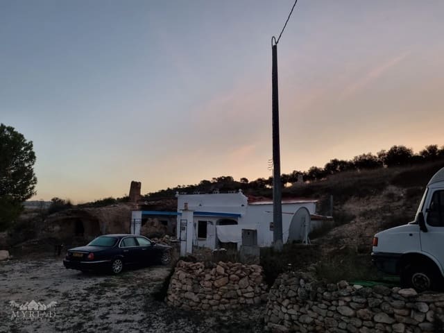 2 slaapkamer Grotwoning te koop in Torre del Rico, Jumilla met garage - € 66.000 (Ref: 10133727)