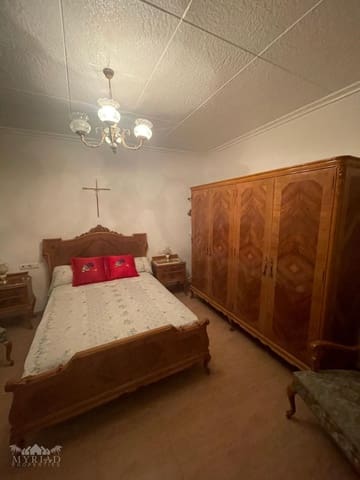 4 chambre Maison de Ville à vendre à Pinoso avec piscine garage - 295 999 € (Ref: 10133729)