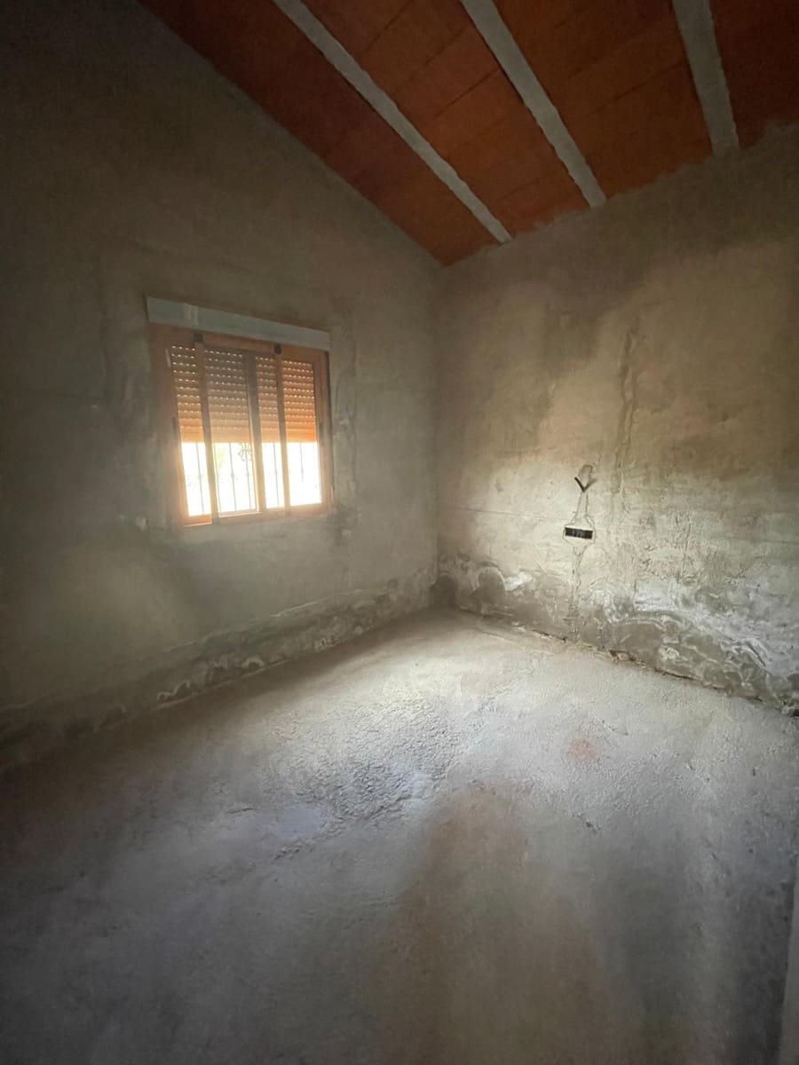 Grunde uden byggetilladelser til salg i Pinoso - € 145.000 (Ref: 10133737)