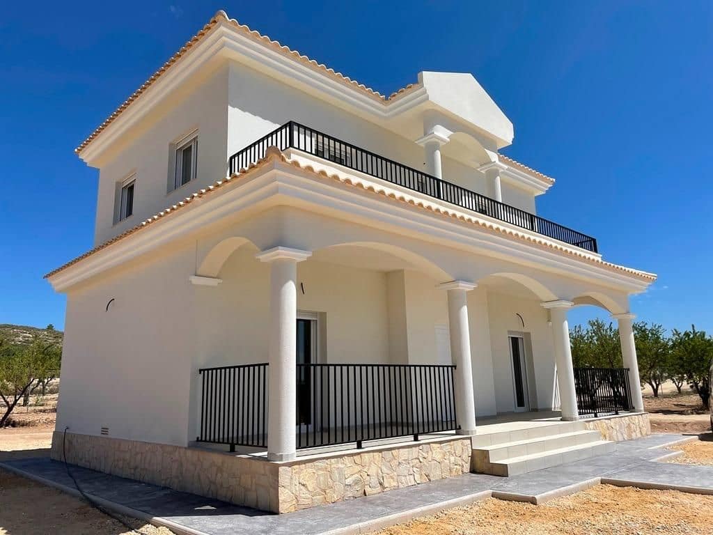 4 soverom Villa til salgs i Pinoso med svømmebasseng garasje - € 397 000 (Ref: 10133764)