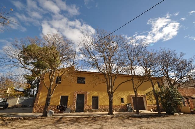5 camera da letto Finca/Casa di Campagna in vendita in Yecla con garage - 130.000 € (Rif: 10133802)