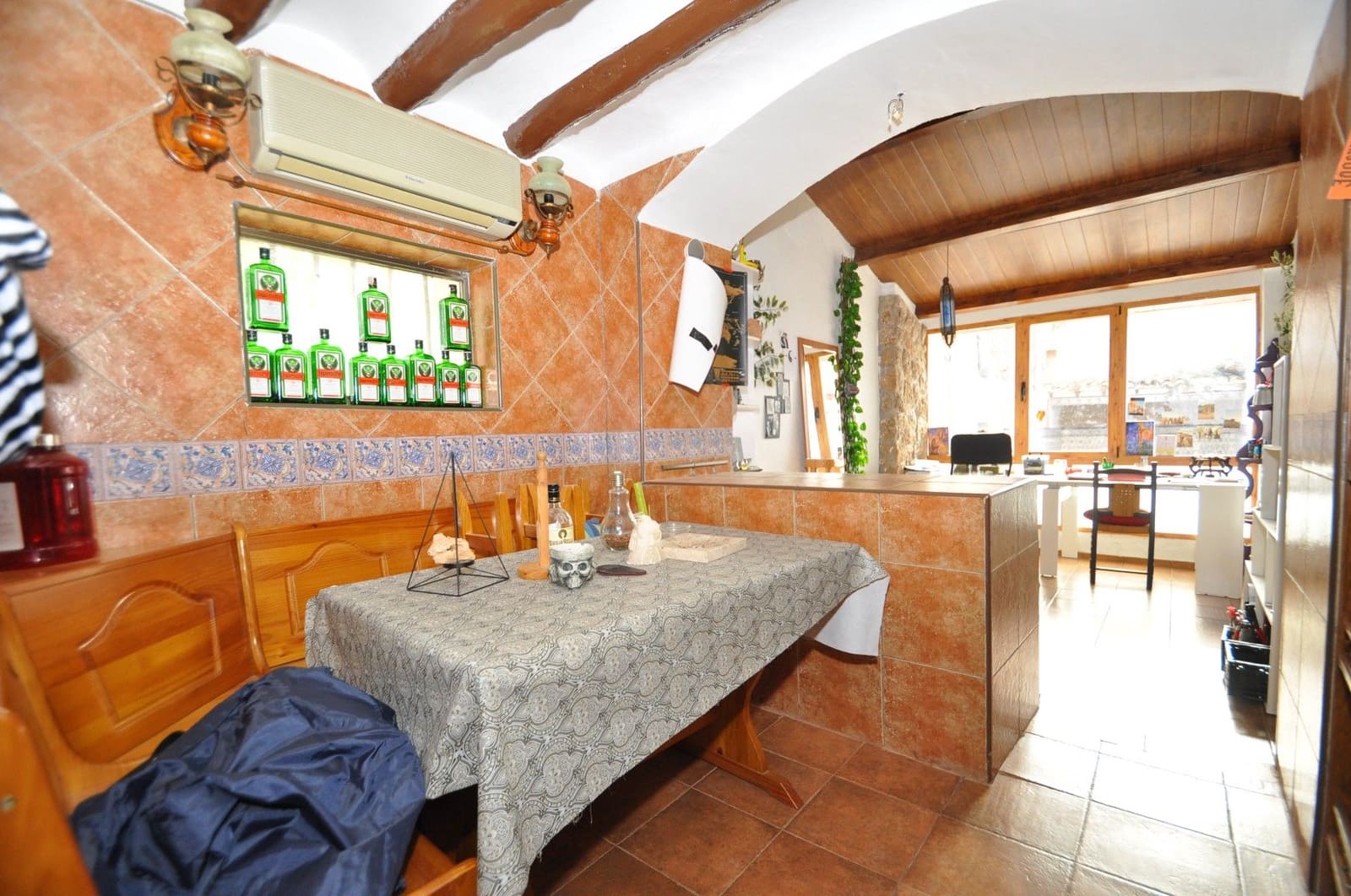 5 bedroom Finca/Country House for sale in Yecla with garage - € 130,000 (Ref: 10133802)