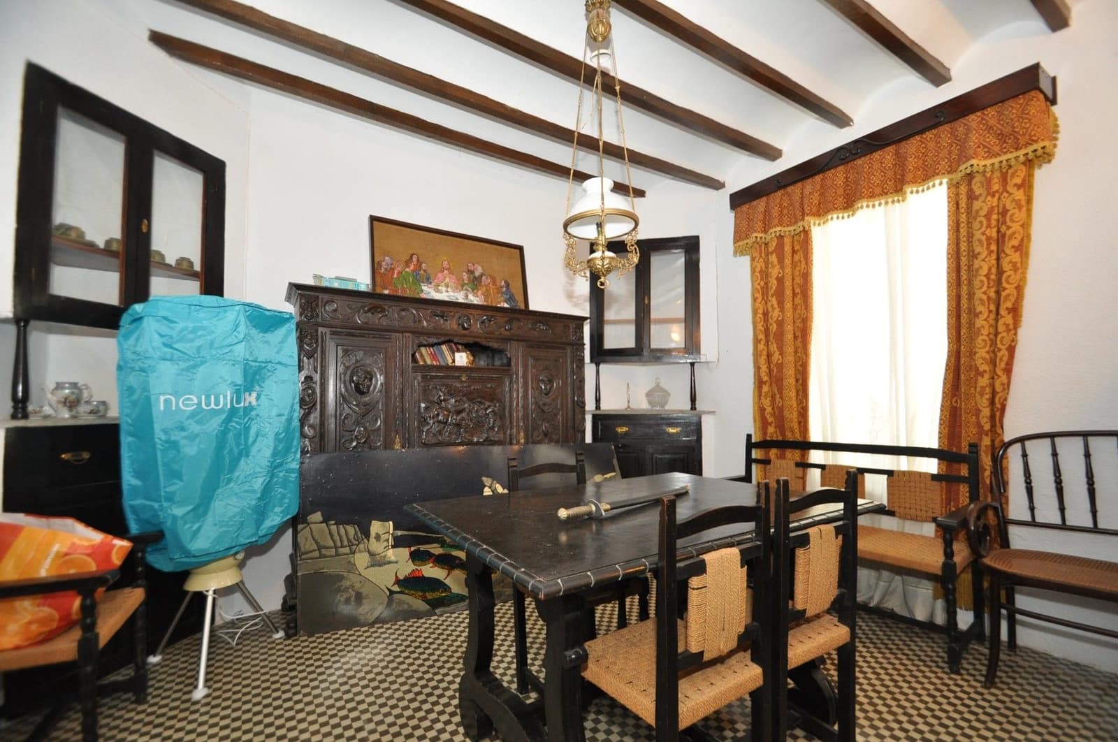 5 bedroom Finca/Country House for sale in Yecla with garage - € 130,000 (Ref: 10133802)
