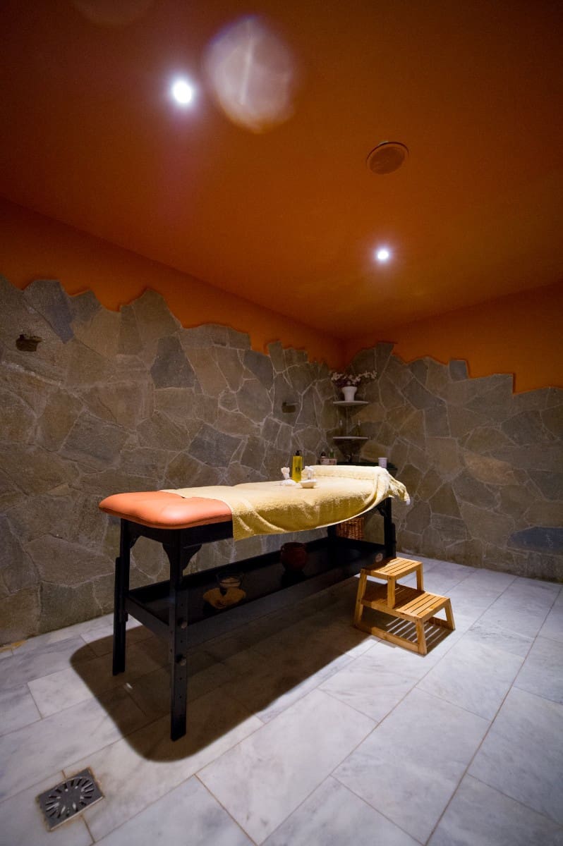 35 camera da letto Commerciale in vendita in Cardena con piscina - 1.200.000 € (Rif: 10133809)