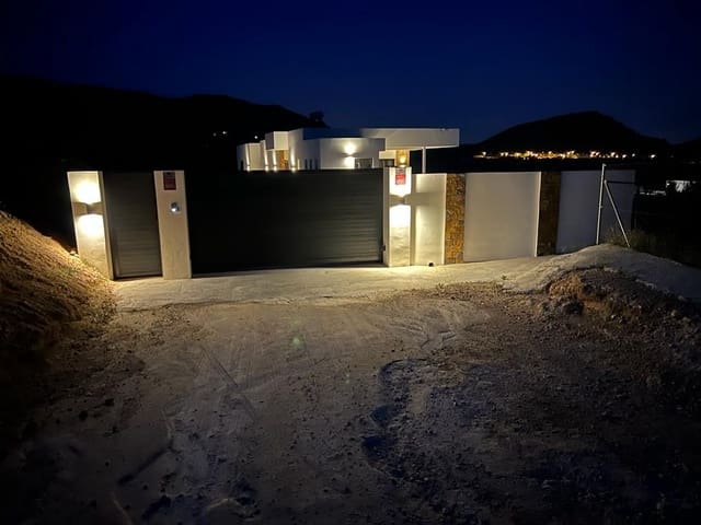 4 soverom Villa til salgs i Aspe med svømmebasseng garasje - € 499 995 (Ref: 10133811)