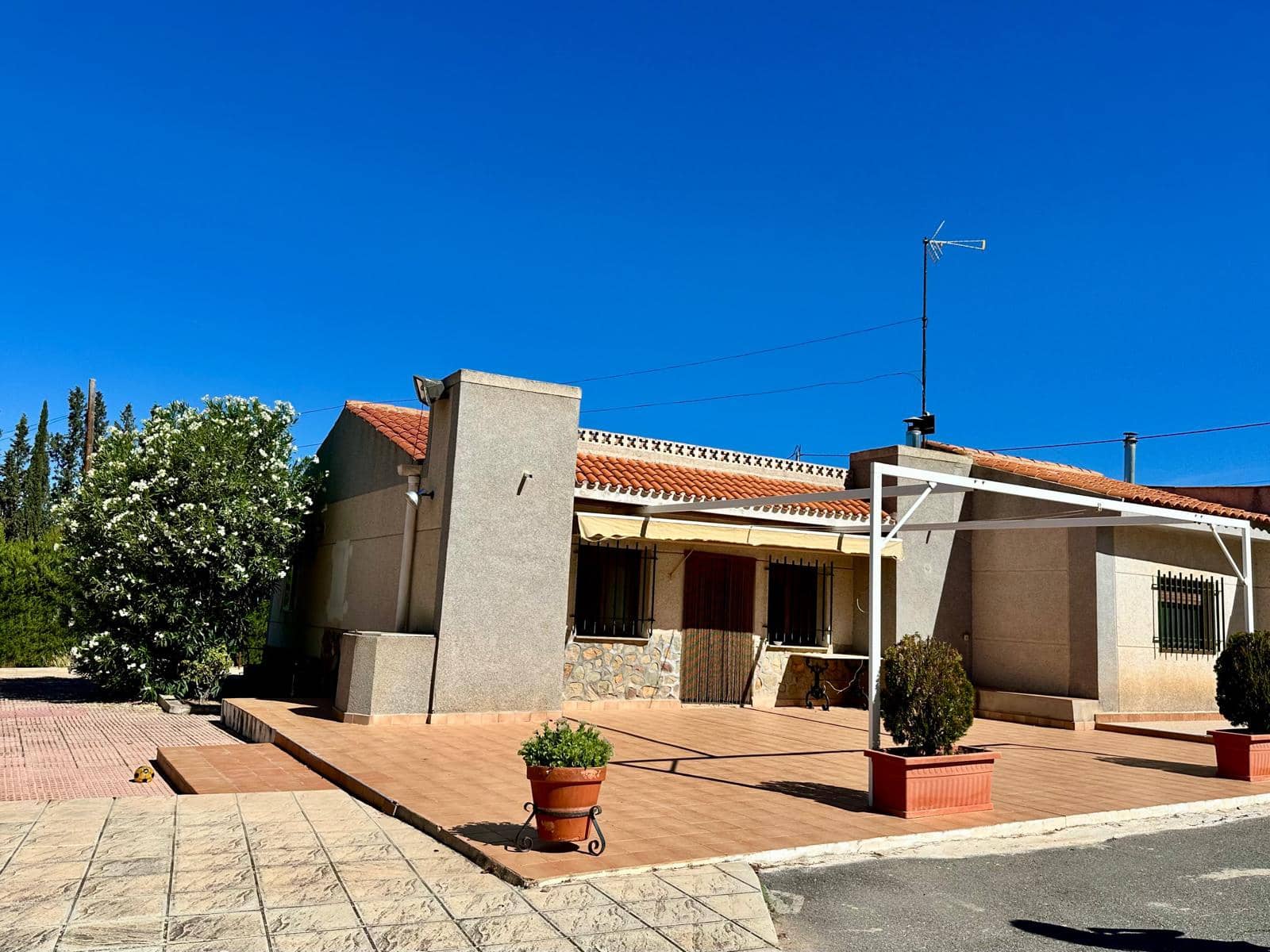 5 sovrum Villa till salu i Yecla med pool garage - 360 000 € (Ref: 10136400)