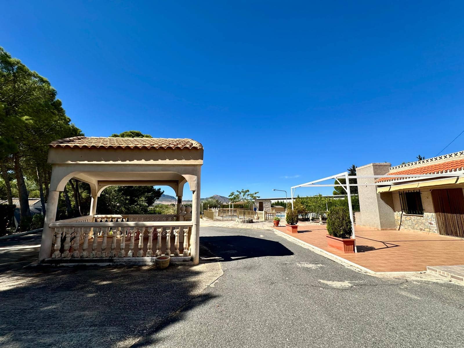 5 sovrum Villa till salu i Yecla med pool garage - 360 000 € (Ref: 10136400)