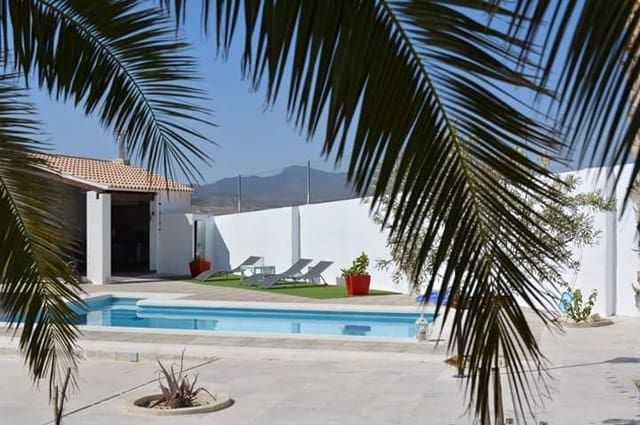 5 sypialnia Willa na sprzedaż w Torre del Rico, Jumilla z basenem garażem - 369 995 € (Ref: 10153112)