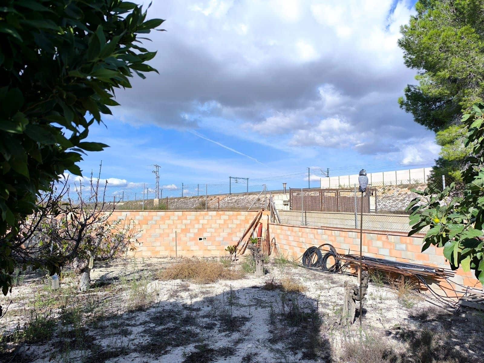 7 soverom Finca/Herregård til salgs i Villena med svømmebasseng garasje - € 290 000 (Ref: 10158858)