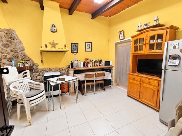 4 soveværelse Finca/Landehus til salg i Pinoso - € 149.995 (Ref: 10160231)