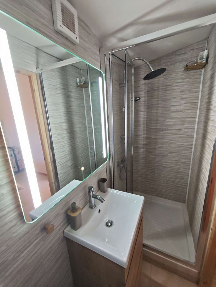 4 soveværelse Finca/Landehus til salg i Caudete med swimmingpool garage - € 375.000 (Ref: 10162214)