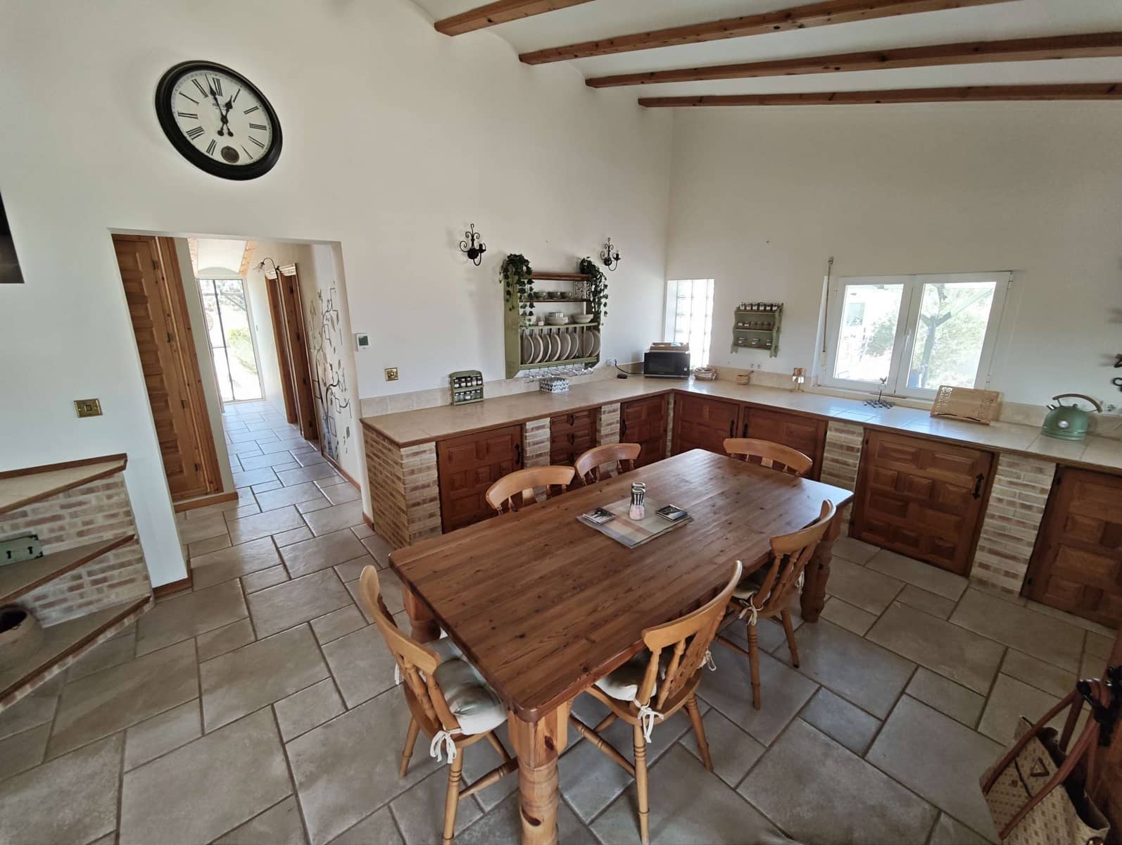 4 soveværelse Finca/Landehus til salg i Caudete med swimmingpool garage - € 375.000 (Ref: 10162214)