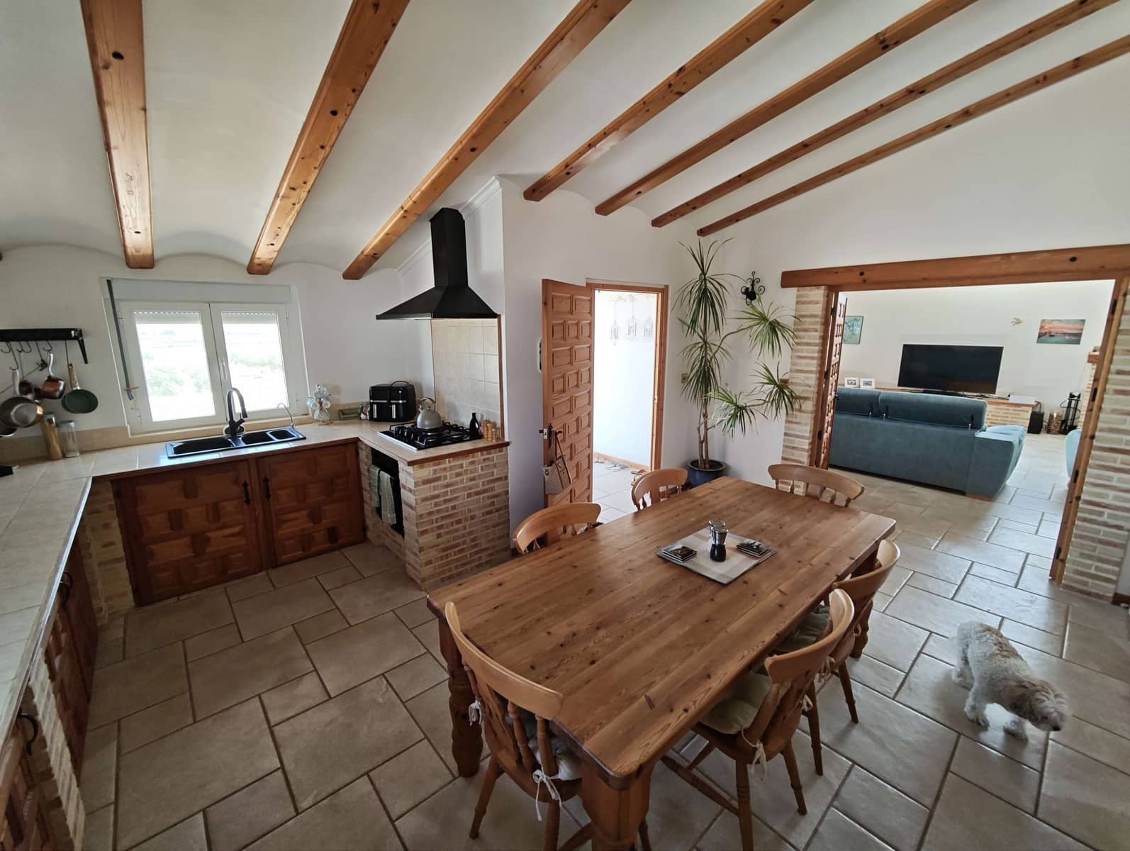 4 soveværelse Finca/Landehus til salg i Caudete med swimmingpool garage - € 375.000 (Ref: 10162214)