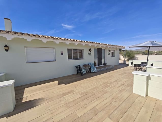 4 soveværelse Finca/Landehus til salg i Caudete med swimmingpool garage - € 375.000 (Ref: 10162214)