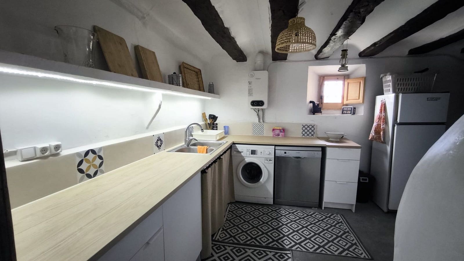 5 bedroom Finca/Country House for sale in Yecla with pool garage - € 249,000 (Ref: 10162475)
