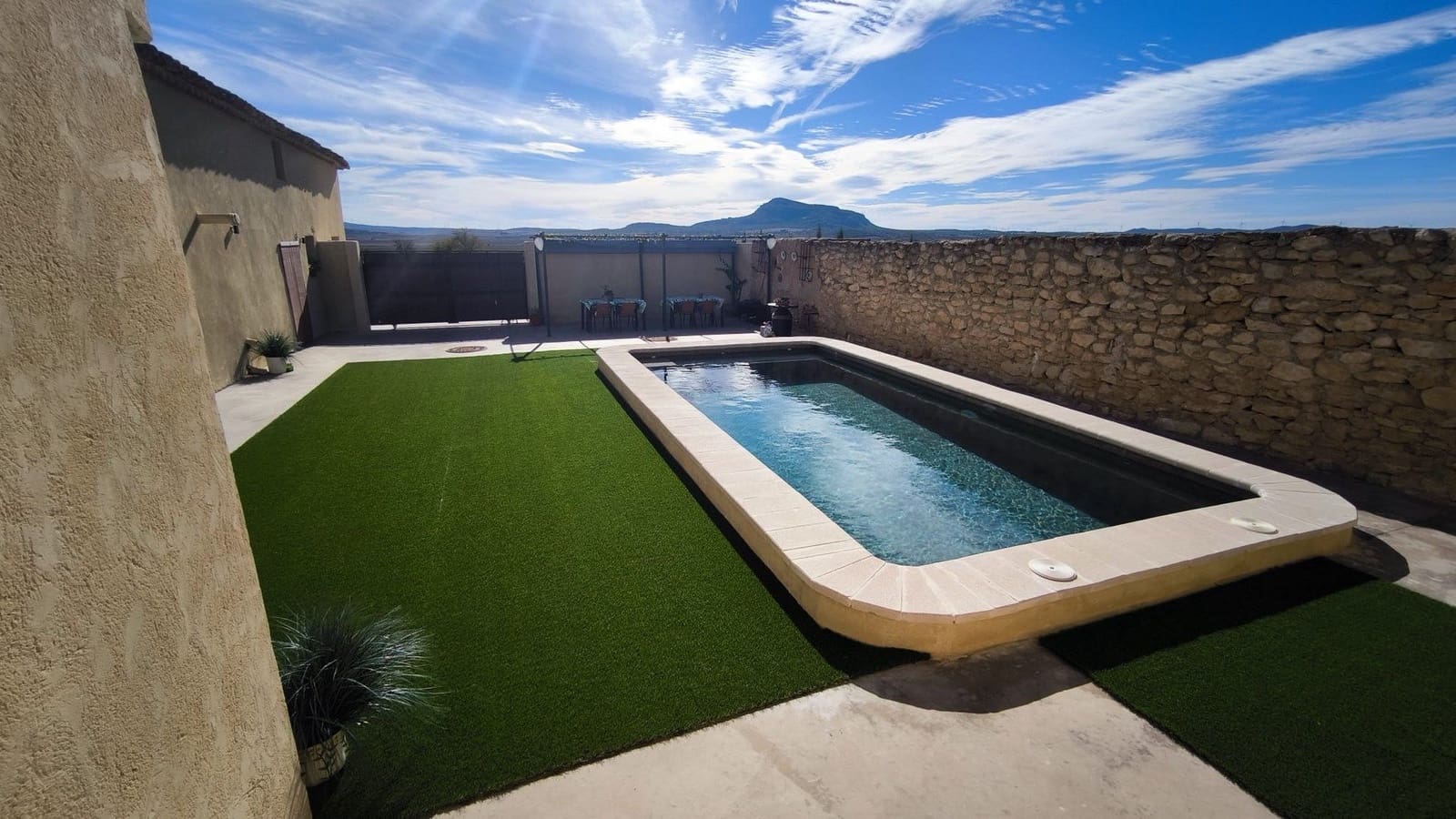5 bedroom Finca/Country House for sale in Yecla with pool garage - € 249,000 (Ref: 10162475)